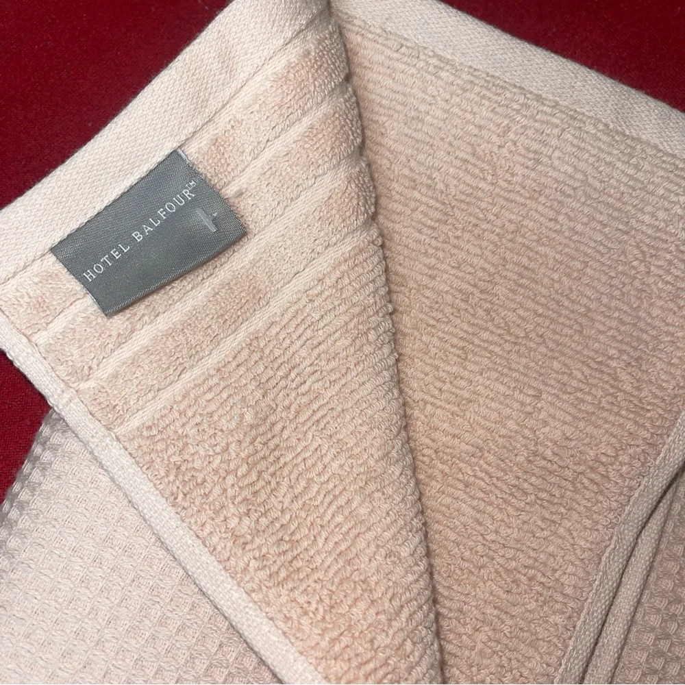 Hotel Balfour Collection Pink Sand Waffle Weave Twist Cotton Bath Towel 30x55”
