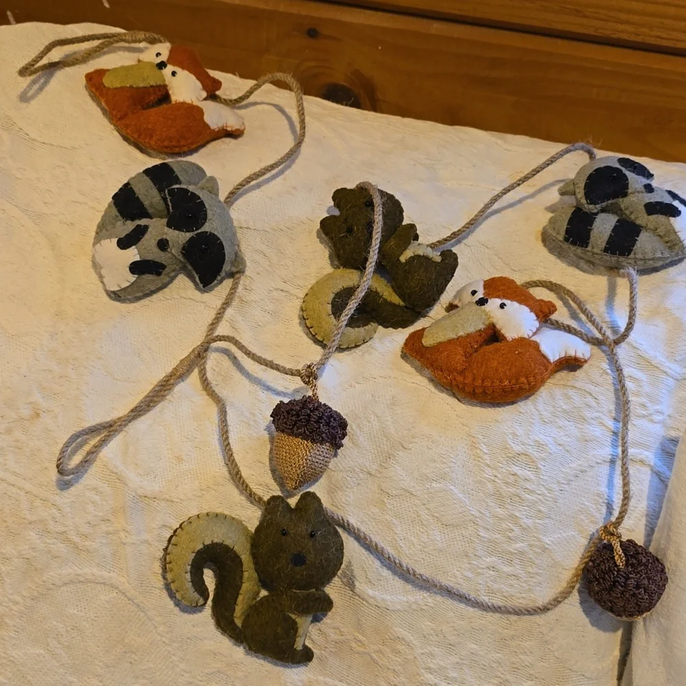 Thanksgiving Farmhouse Rachel Ashwell Felt Forest Animals Garland Banner NWT