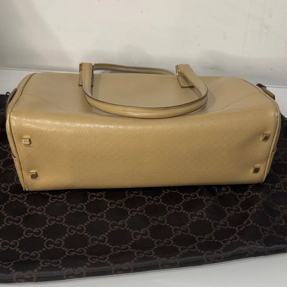 Gucci this elegant