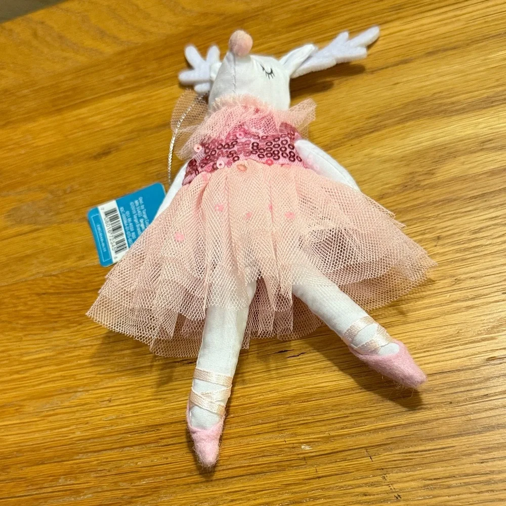 Target charming deer