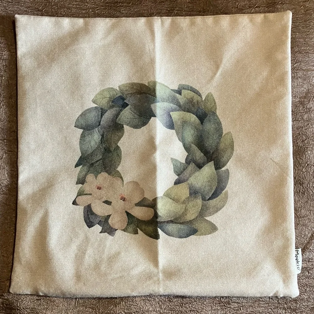 Floral Wreath Accent Pillow Cover