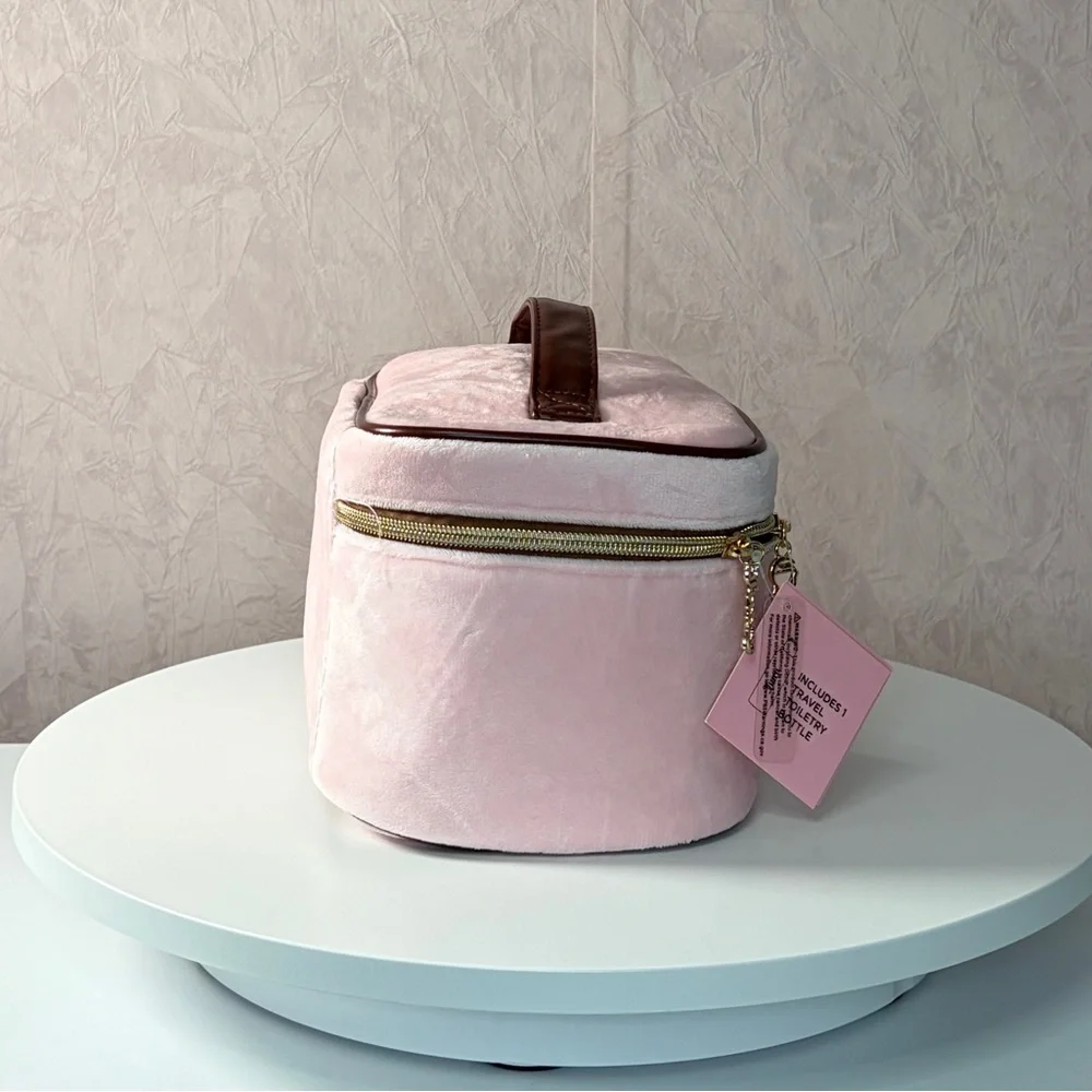 Juicy Couture luxurious light