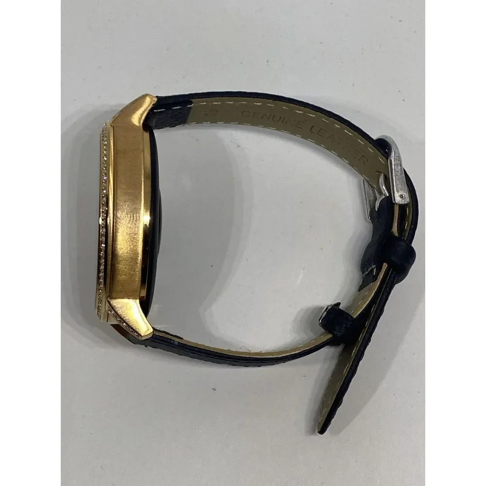 Fossil clasp movement
