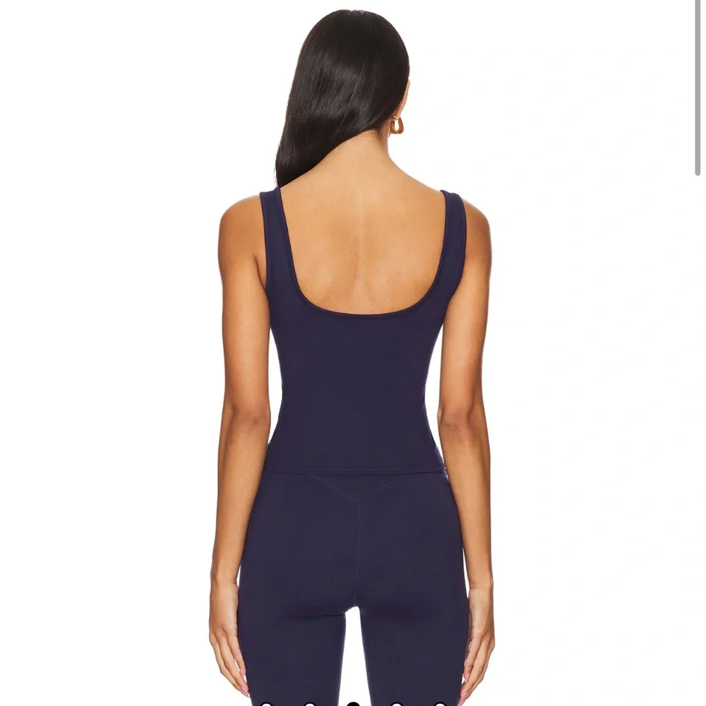 New 437 Set: The Essentials Legging and The Square Tank in Navy Size Medium