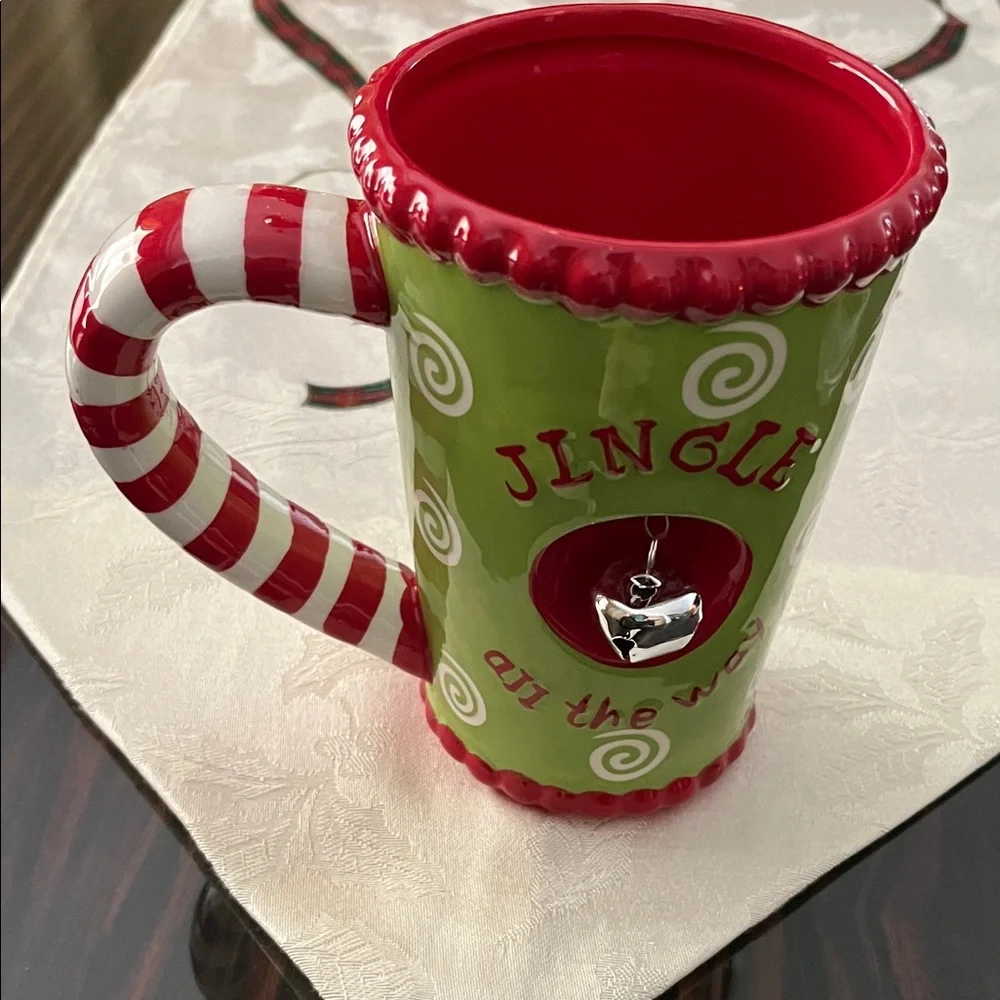 NWOT Pier 1 Red and Green Holiday Mug