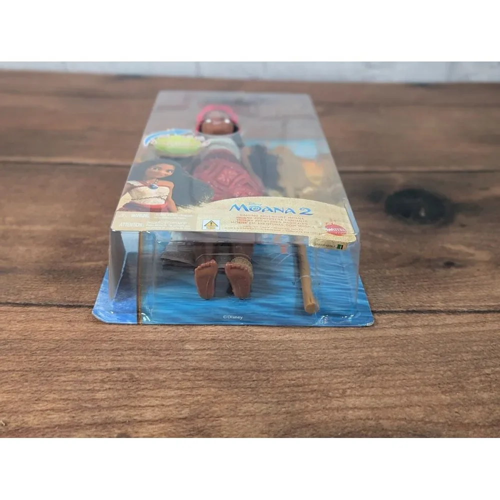 Disney Moana‎ 2 Singing Adventure Moana Doll with Signature Outfit & Accessories
