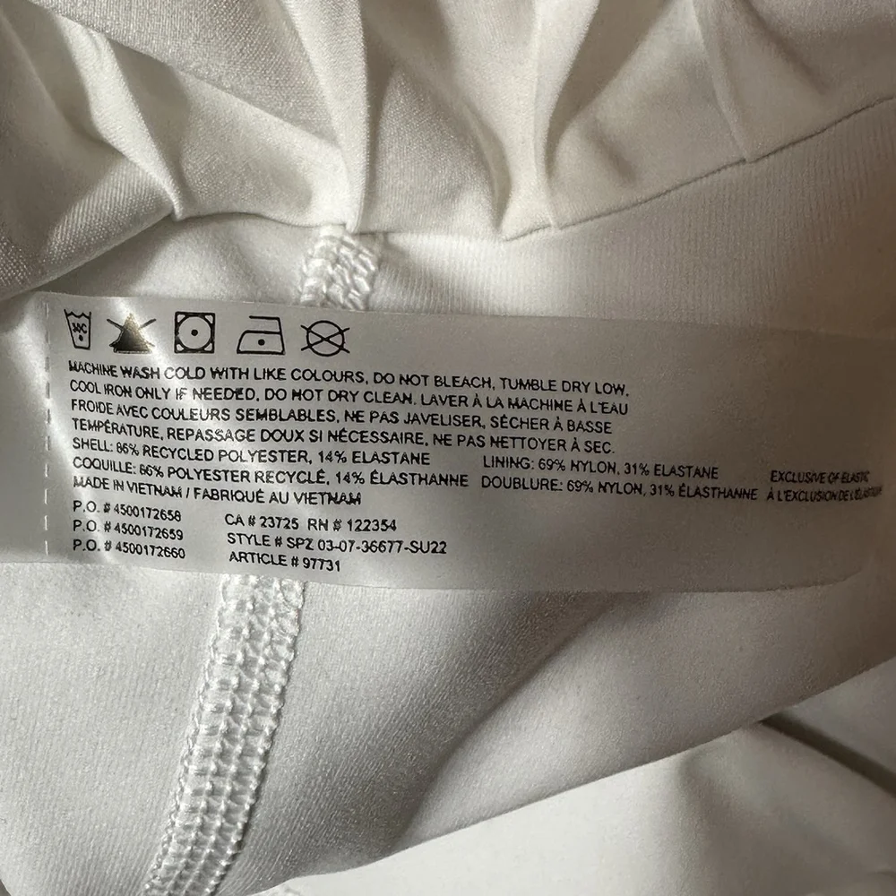 Aritzia tried but