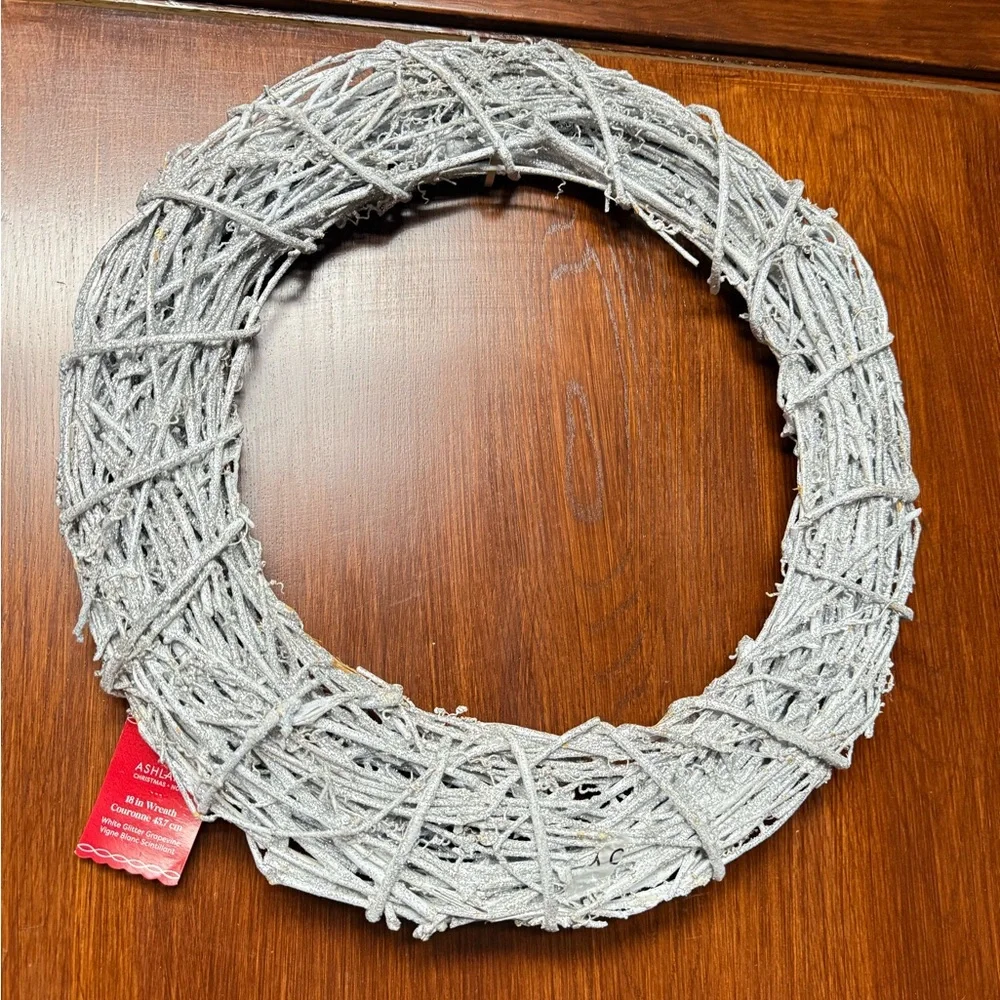 Ashland White Glitter Grapevine Holliday Wreath 18”