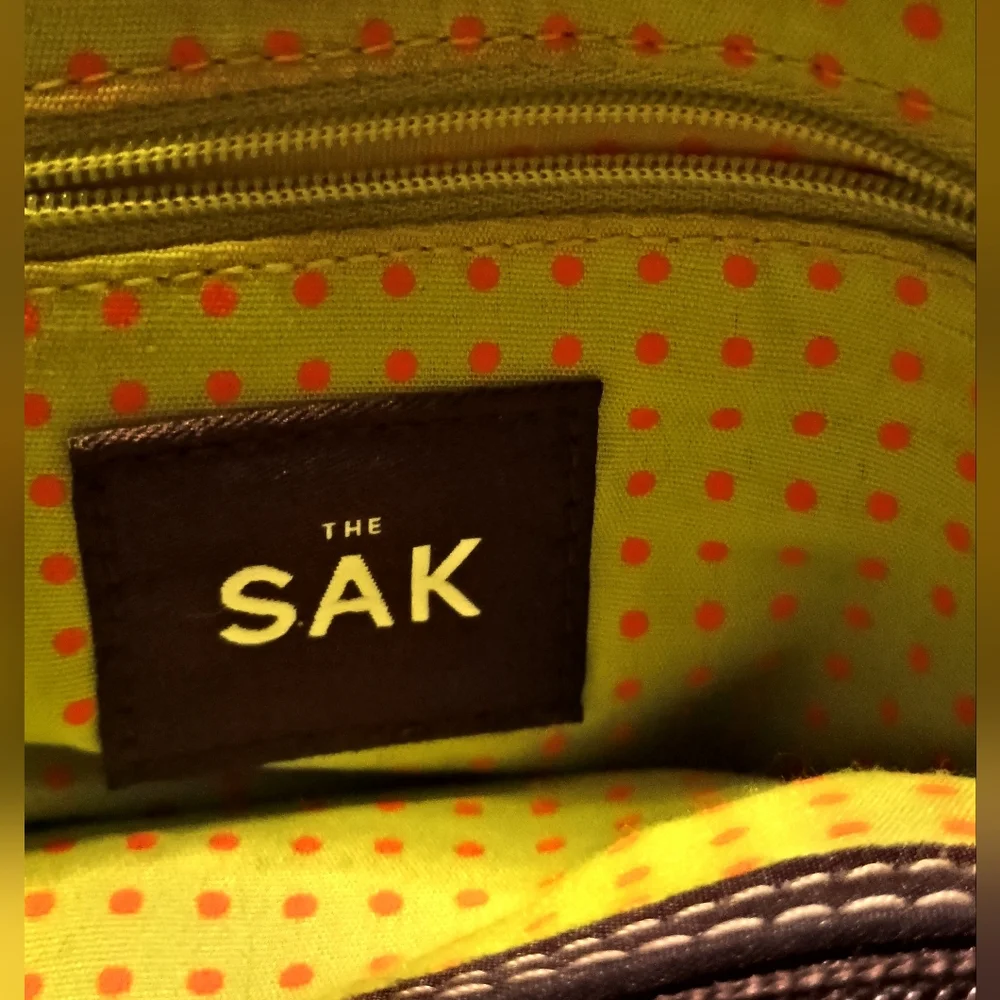 The Sak woven handles knit