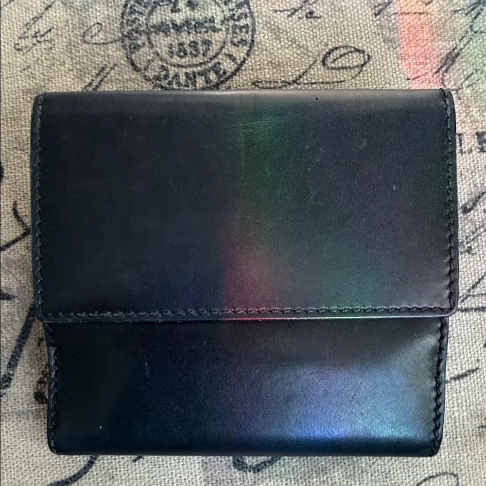 Gucci department accent black