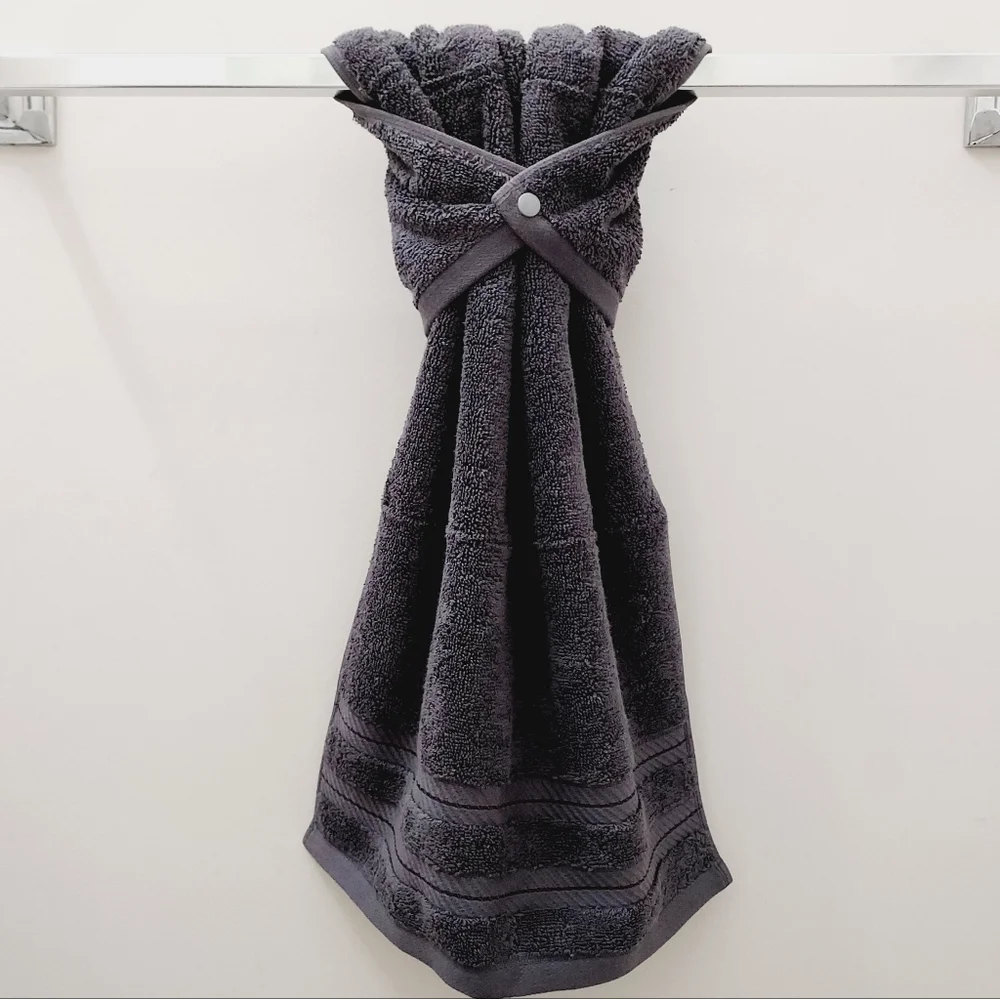 💚NEW!💚 #9162-A ■Solid Gray Hand Towel with SILVER PLASTIC SNAP (Hang'N'Snap)🤍