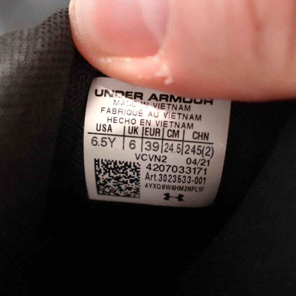 Under Armour fast hole