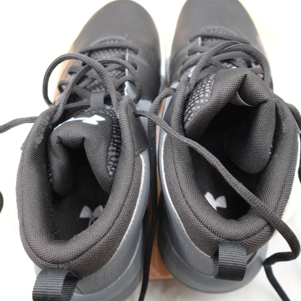 Under Armour toe been give