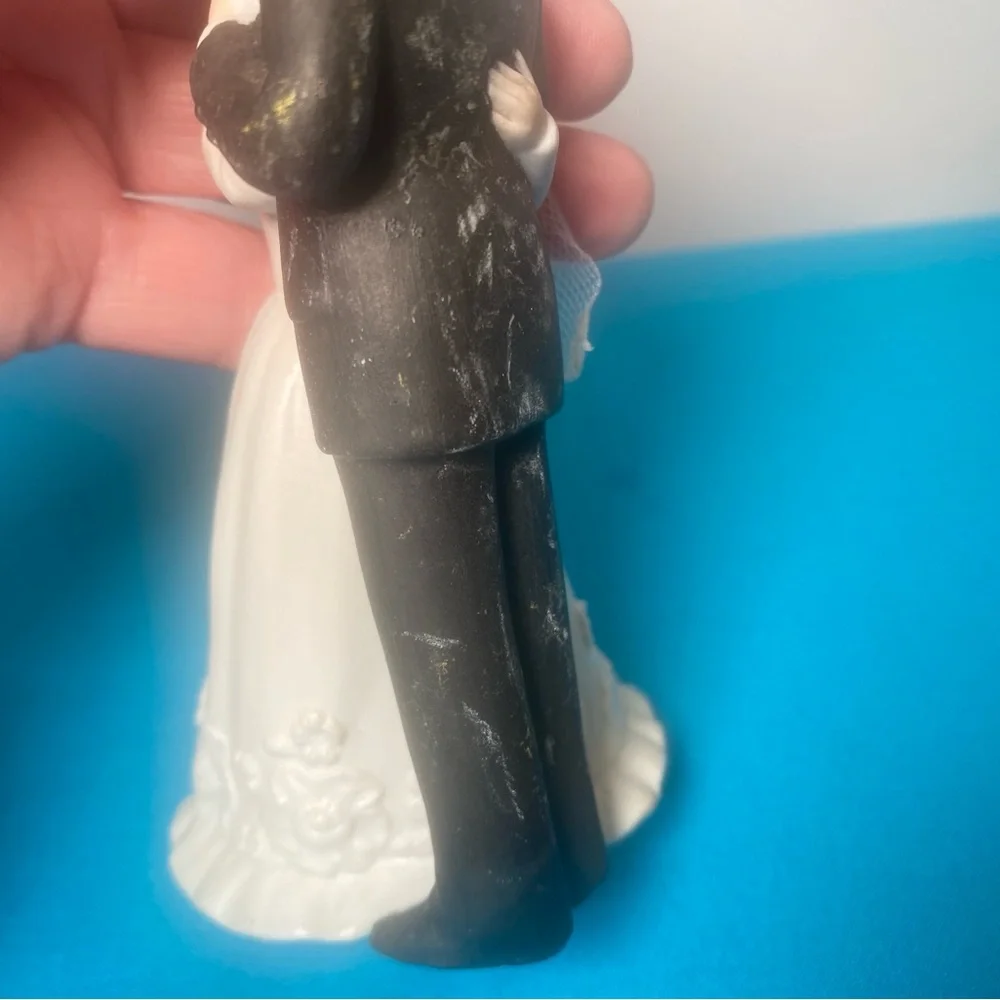 Lefton Romantic Bride and Groom Cake Topper