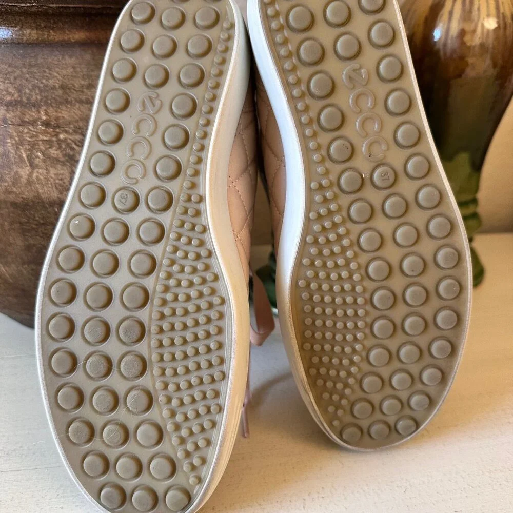 Ecco women leather excellent