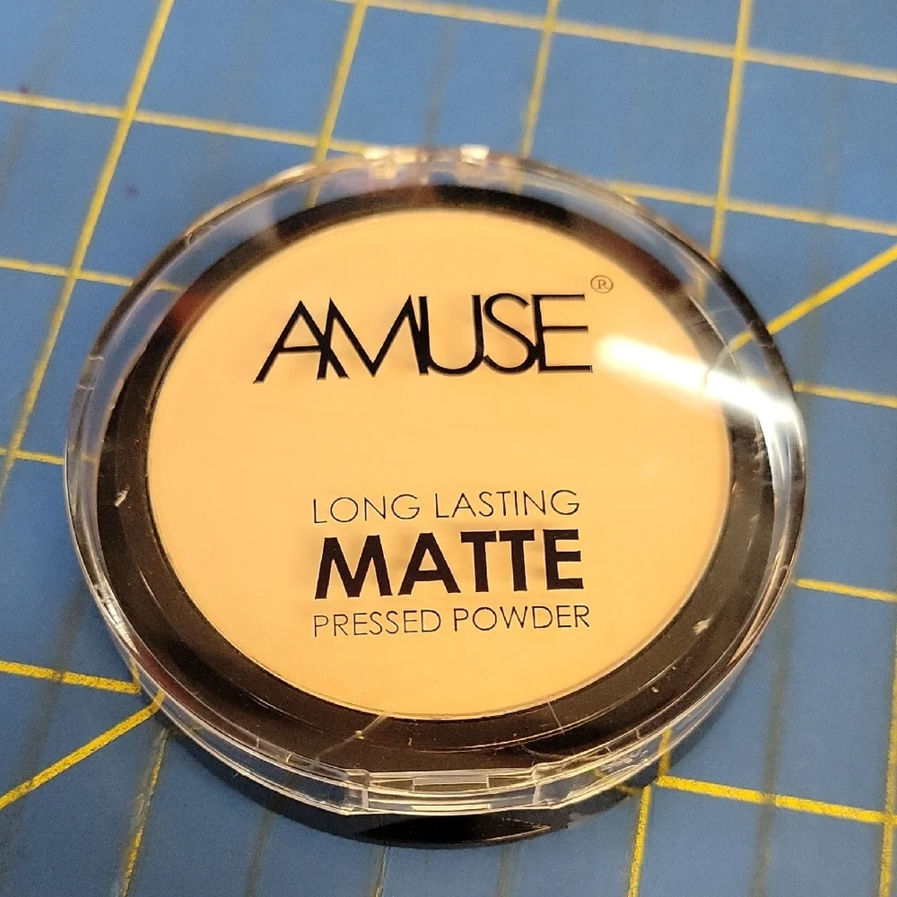 Amuse Long Lasting Matte Pressed Powder - Natural 10g New Sealed Compact