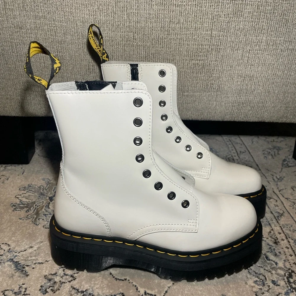 Dr. Martens new without