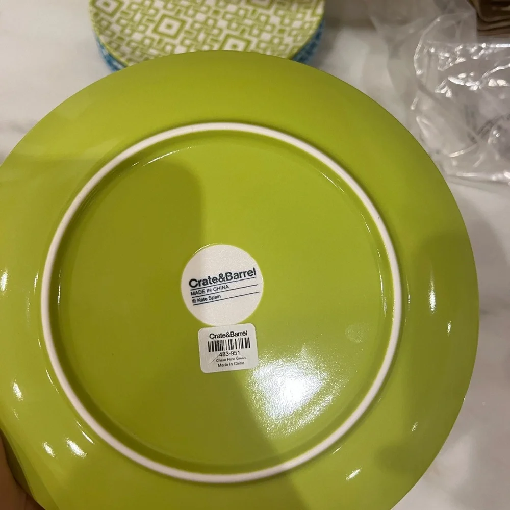 Green Crate & Barrel Kate Spain Chase Luncheon Salad / Dessert 8.5 Inch Plates