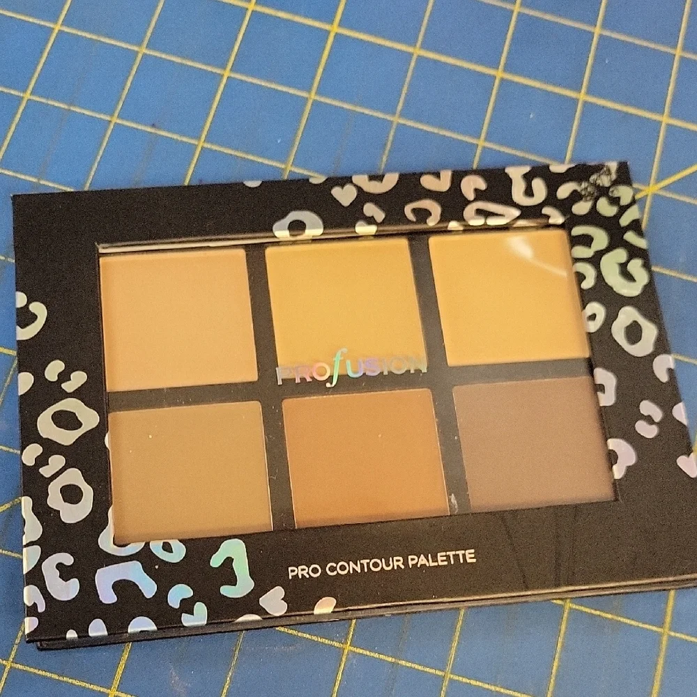 Profusion Cosmetics Pro Contour 6 Color  Palette - Warm Browns New Sealed
