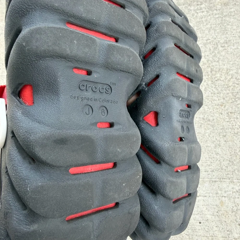 CROCS spider fit looks