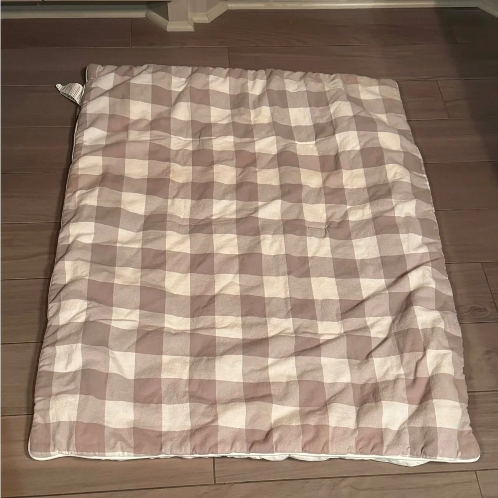 Sweet jojo Plaid Checkered blanket size 32x40in no stains or wear