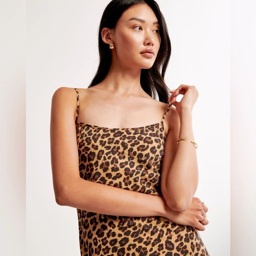 Abercrombie & Fitch flattering slip