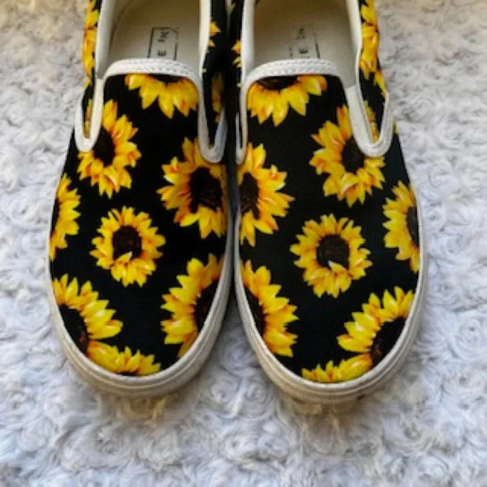 Three In three sneakers