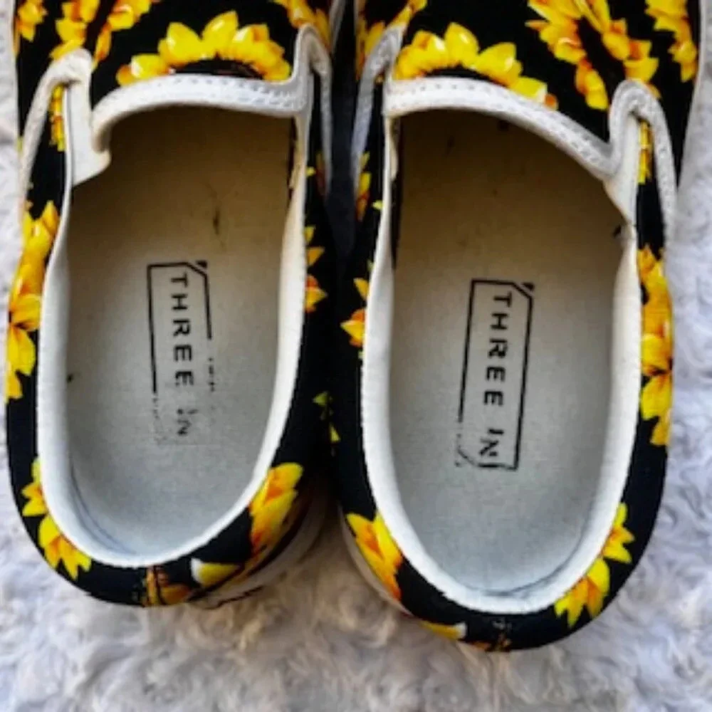 Three In three sneakers