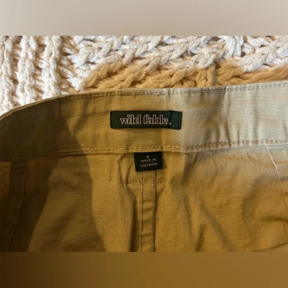 chic khaki