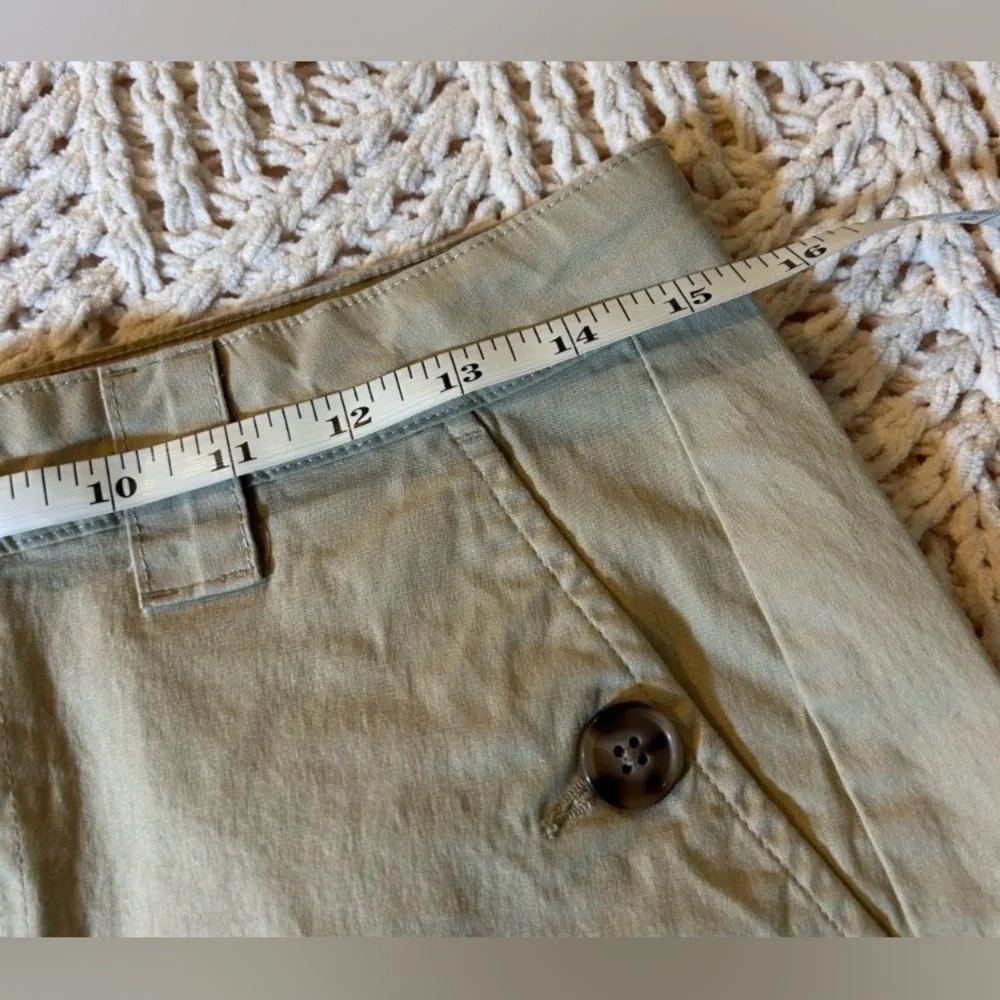 chic khaki