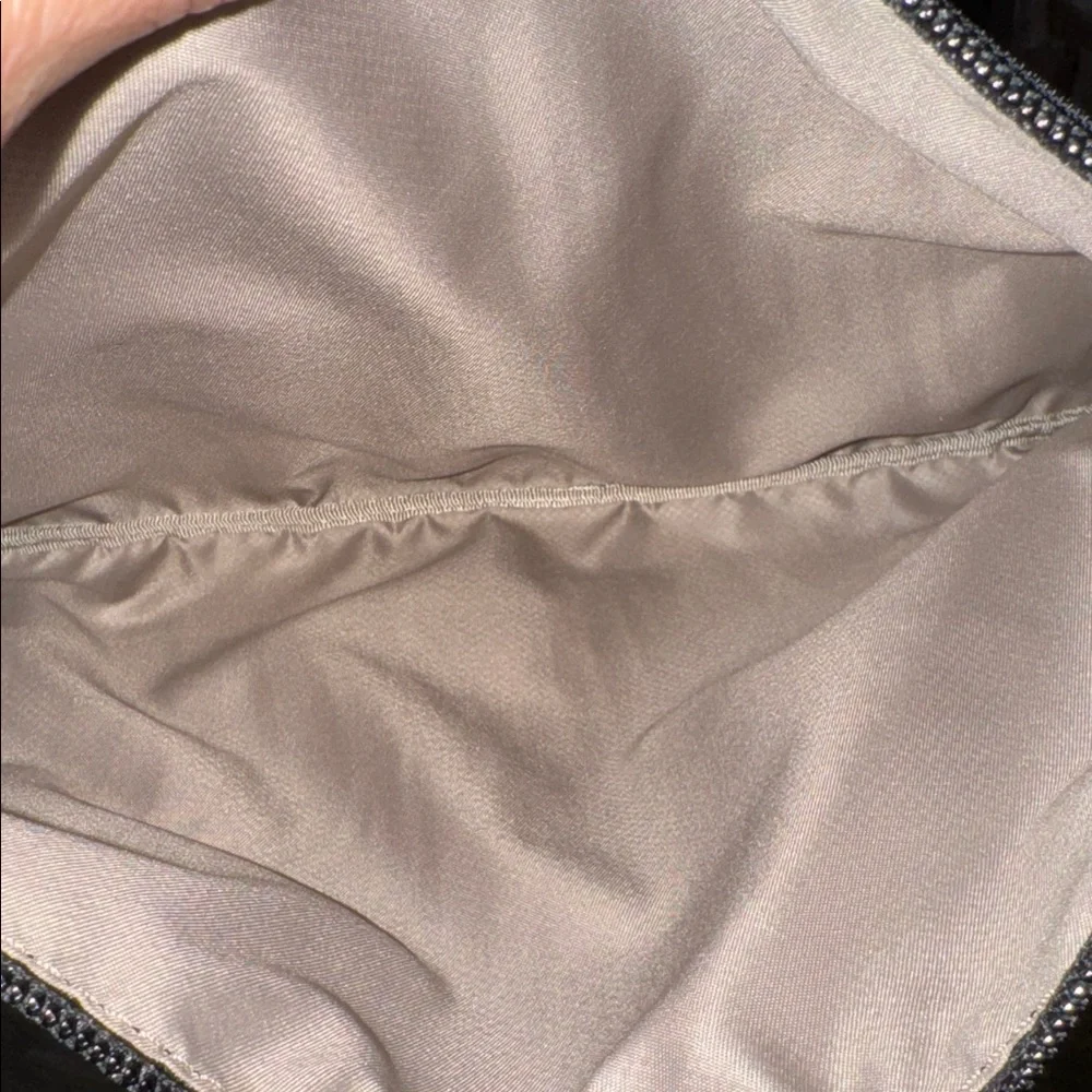 Tumi nwot zippered