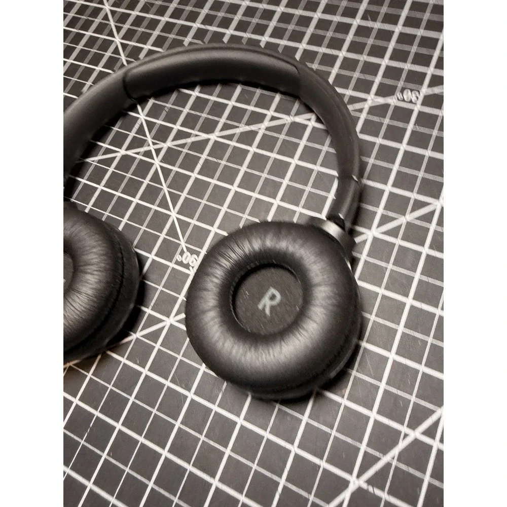 JBL Tune 510BT Wireless On-Ear Headset With Pure Bass Sound Black ONE SIDE WORKS