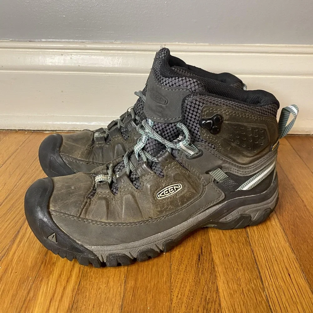 KEEN Winter Hiking Boots Womens Size 7 Brown Waterproof Ankle Lace Up KEEN.DRY