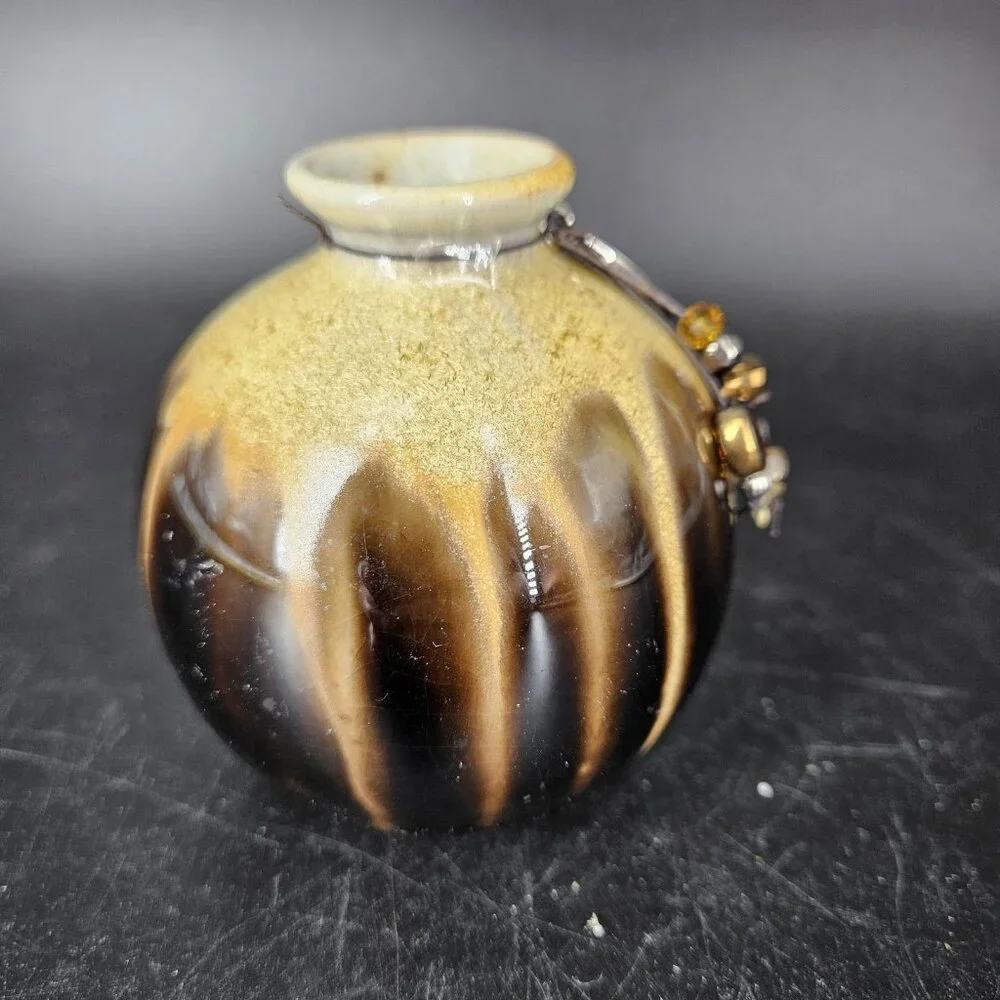 Unmarked item small