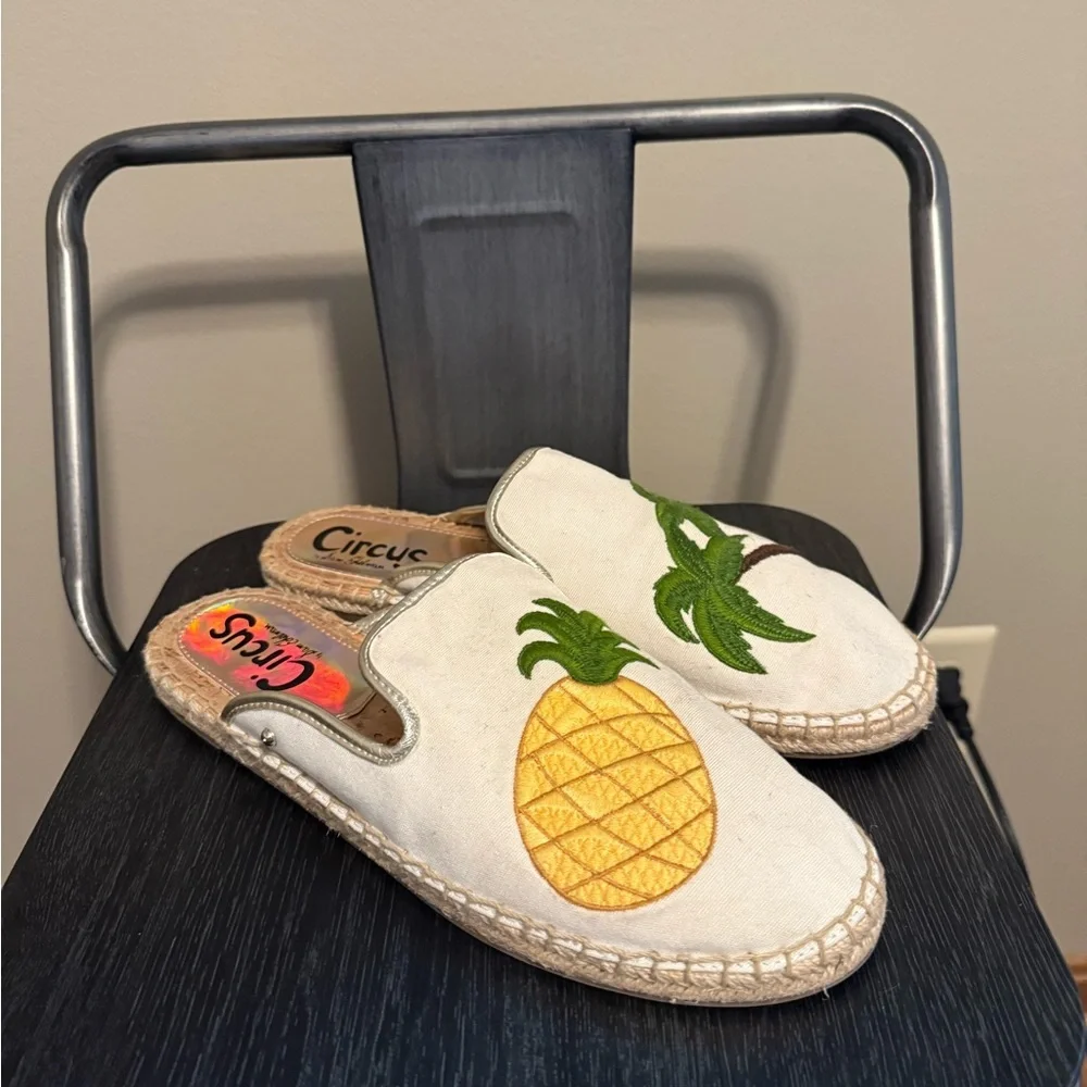 Circus by Sam Edelman,  Leanne Pineapple Espadrille Slides, Sz. 9