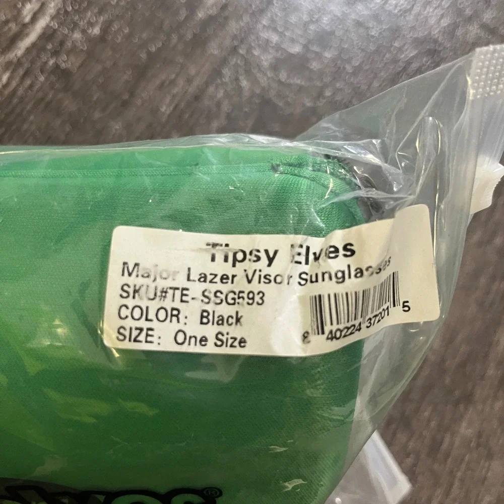 Tipsy Elves command attention