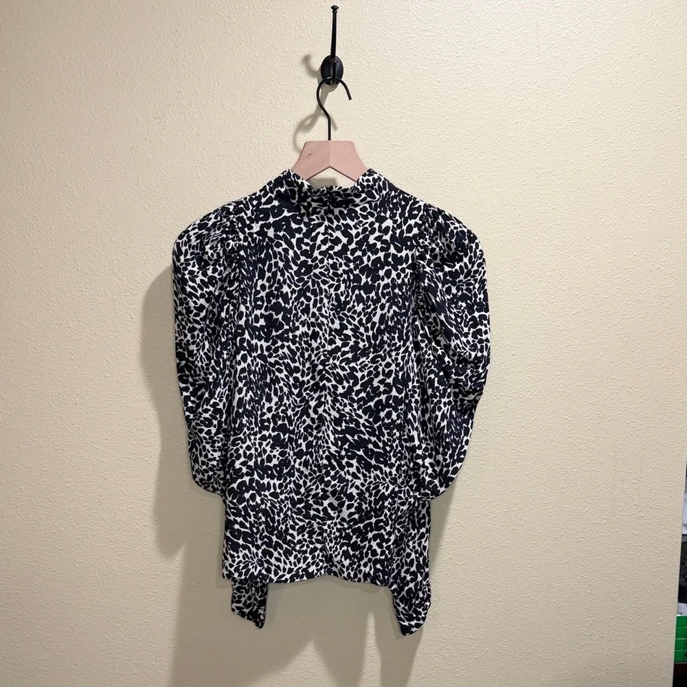 Zara black cream