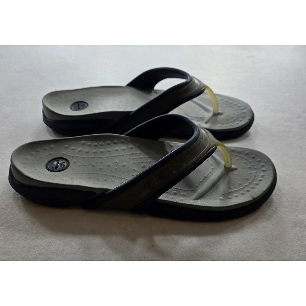 CROCS croslite a9