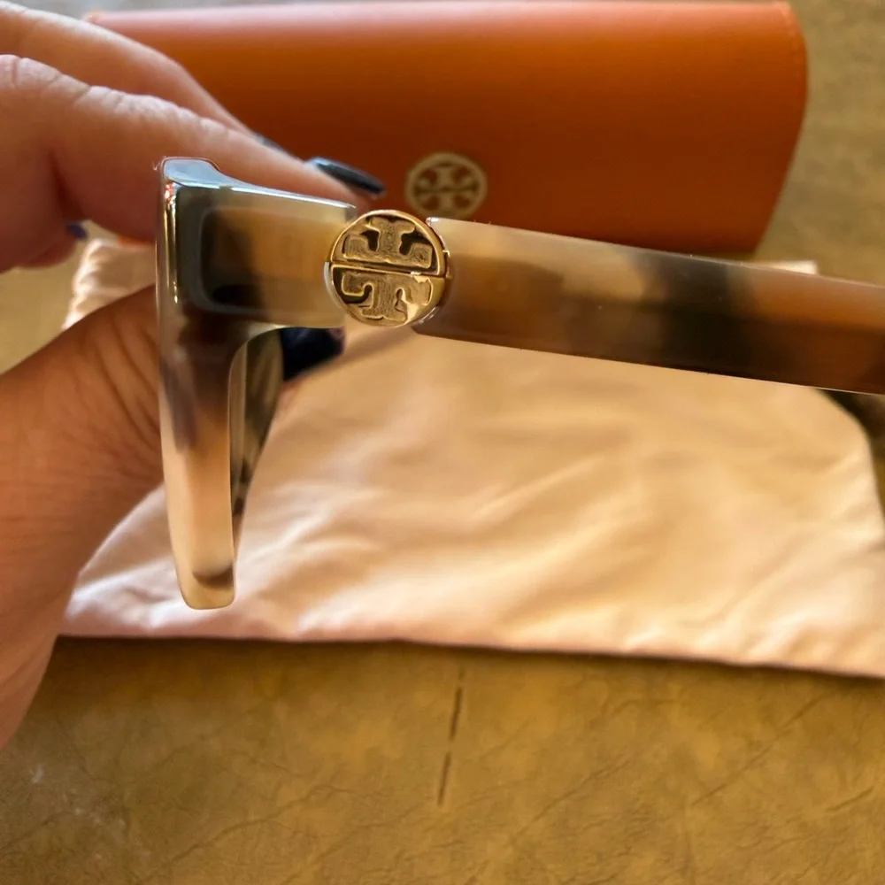 Tory Burch elegant tory