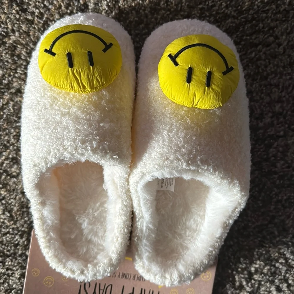 Kids White and Yellow Smiley Face Slippers