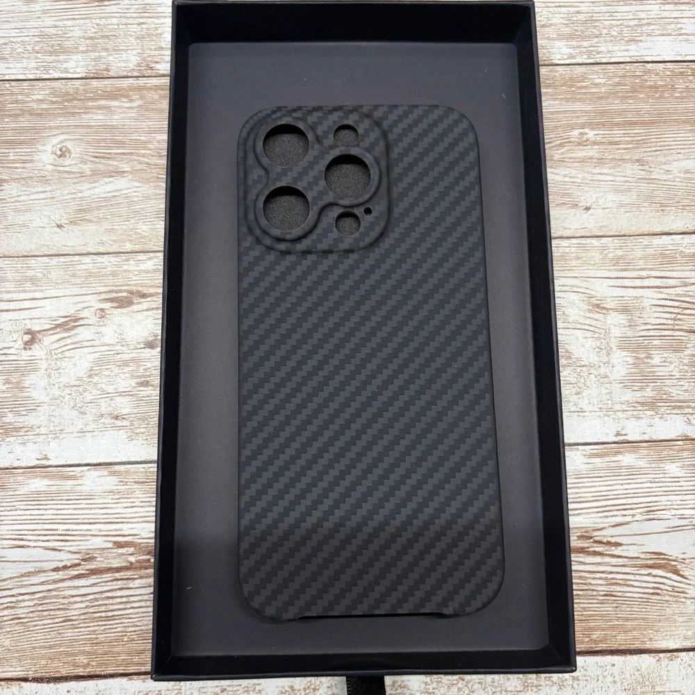 Latercase Classic Phone Case for iPhone 14 Pro Impossibly Thin  New Open Box
