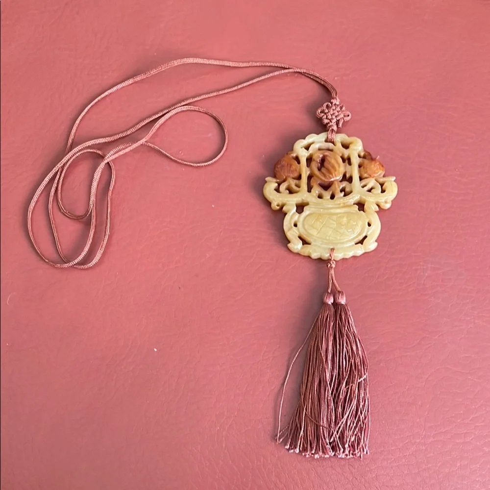 Elegant Cream and Brown Pendant Necklace