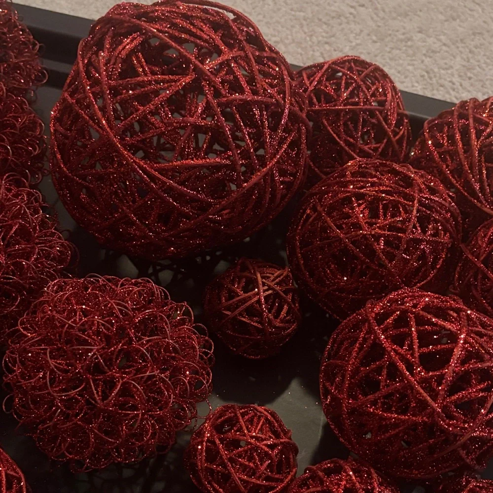 Pier 1 set red