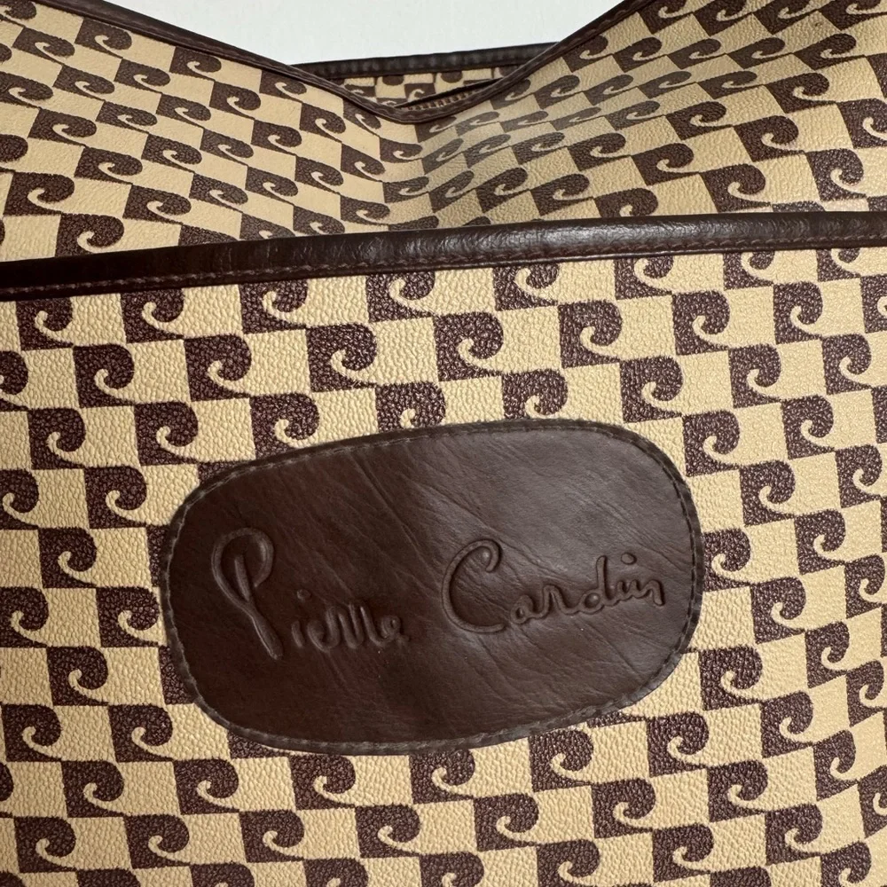 Pierre Cardin elegant pierre