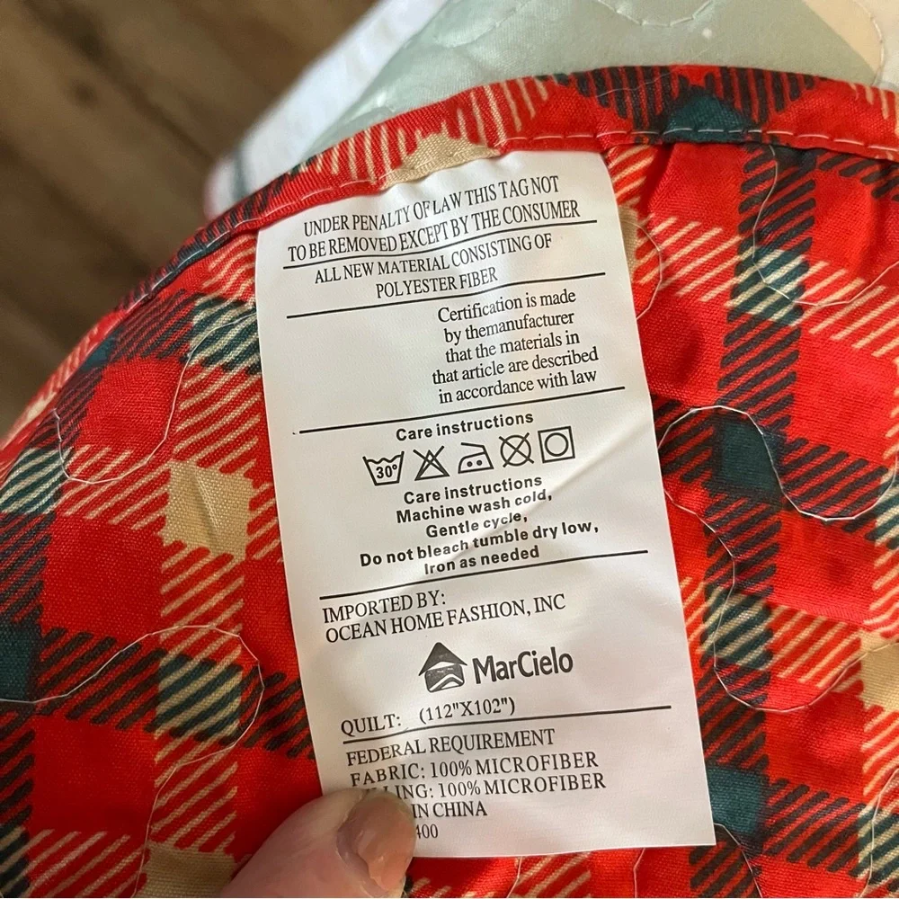 Mar Cielo Holiday California King Quilt with Pillow Shams