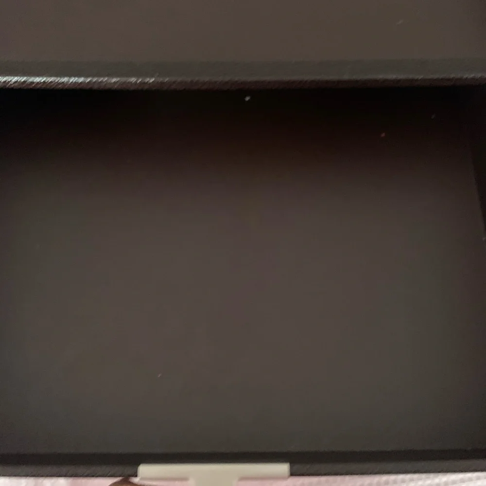 N/A office storage