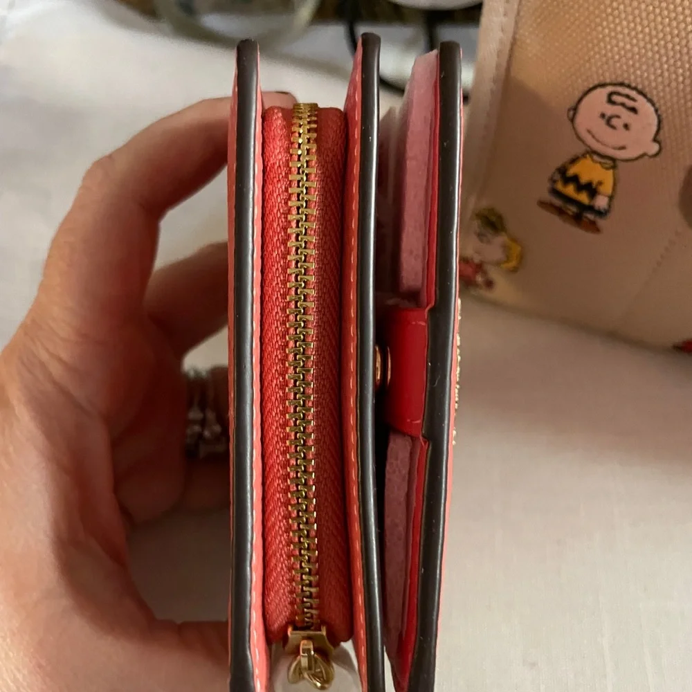 Peanuts x Coach Snap Wallet Lucy CBN89 IMBCV Bright Coral Multi