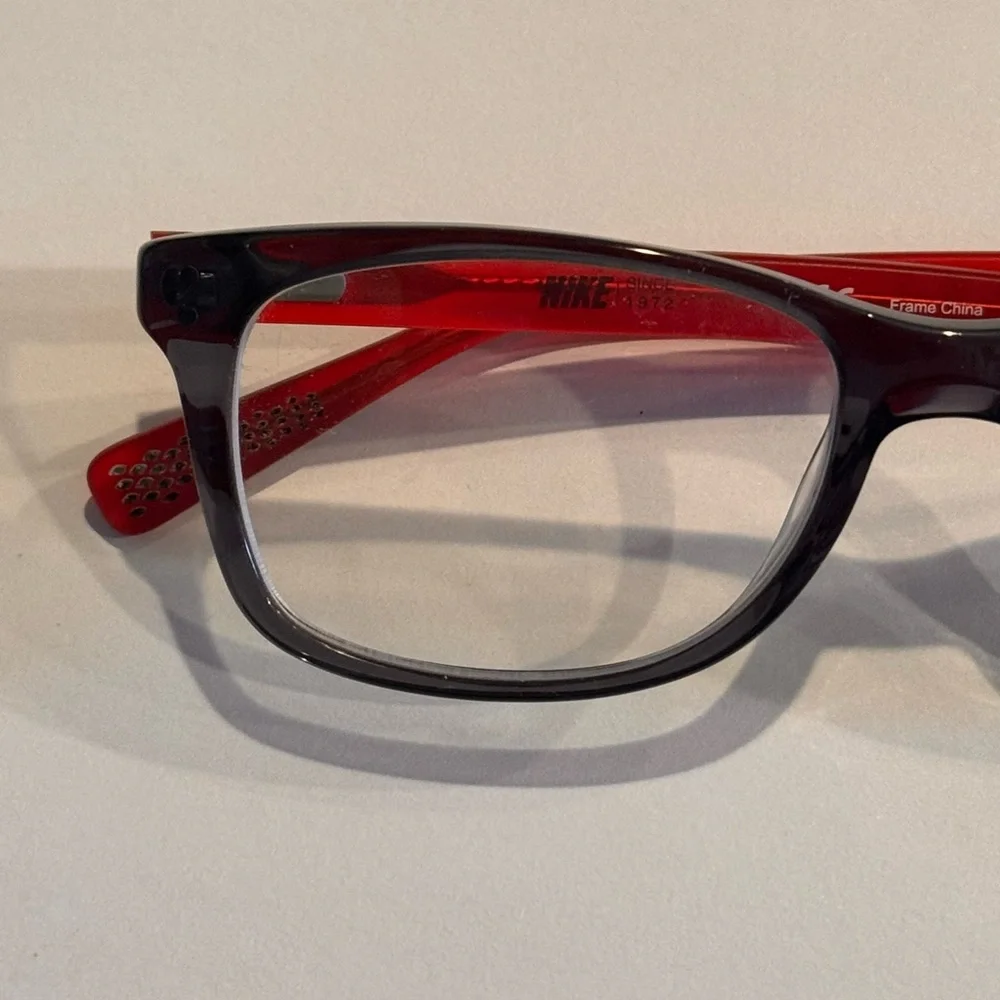 Nike 5538 070 Smoke Gray Red Eyeglasses Frames 49-17 135 Designer Men Women/Case