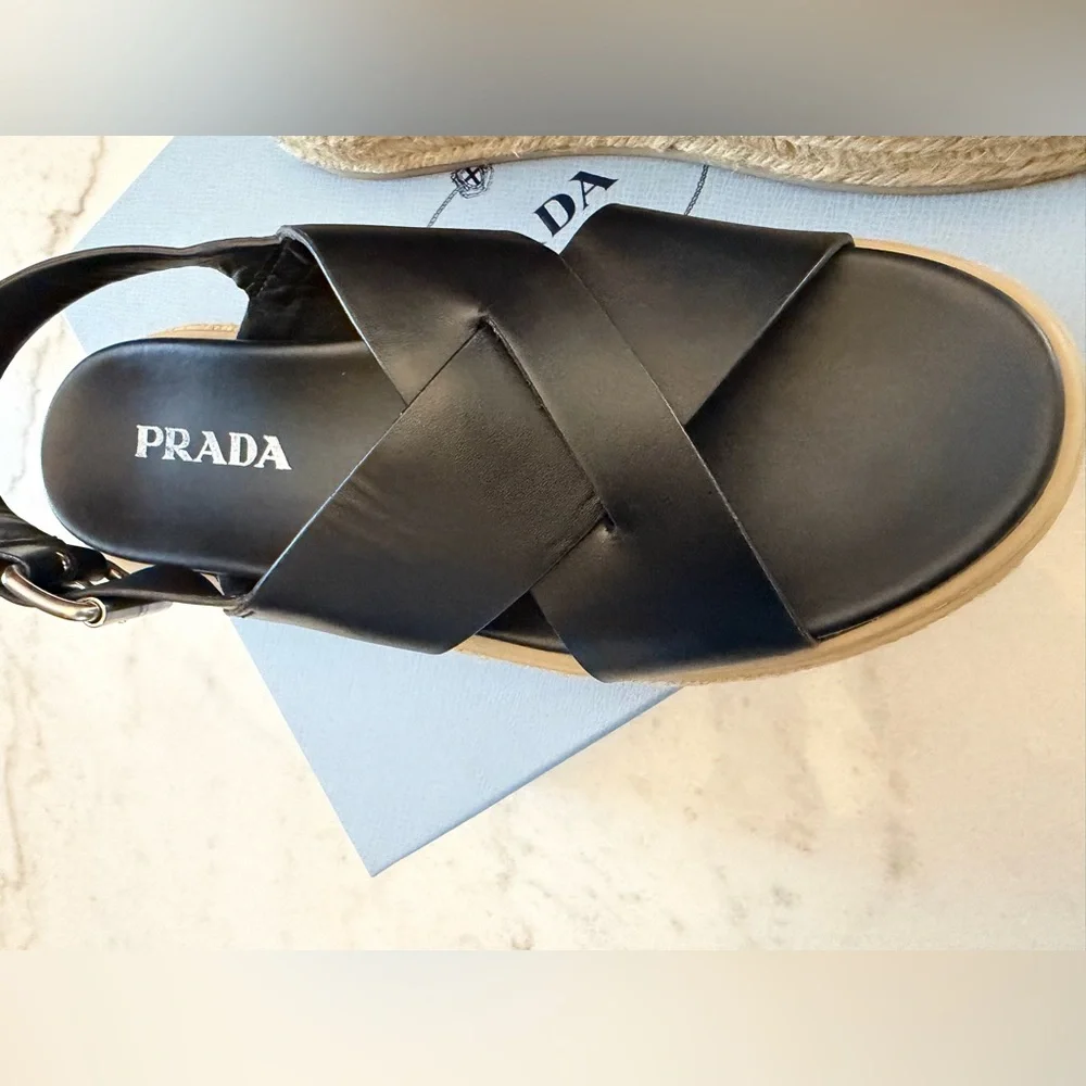 Black leather Platform Sandals