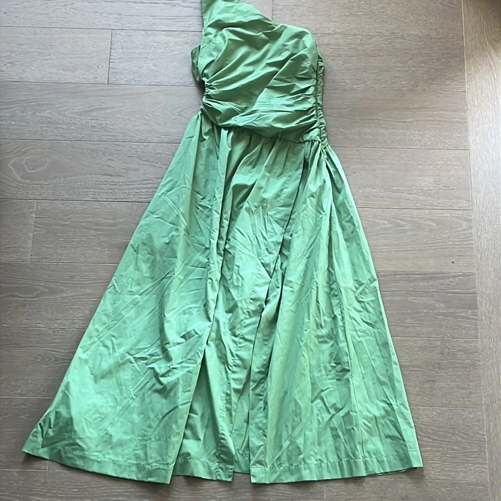 NWT Abercrombie & Fitch One-Shoulder Cutout Maxi Dress in Green size medium